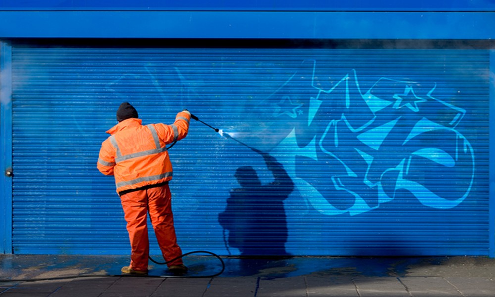 Why Should You Avoid DIY Graffiti Removal?